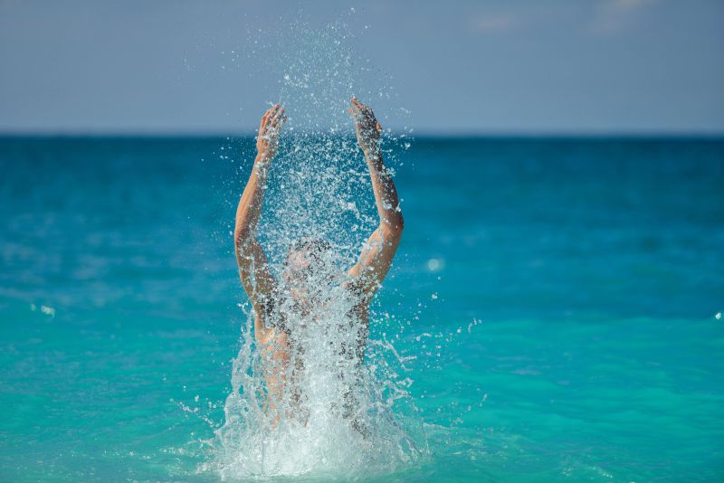 Alerta: Nunca mais beba água do mar. Água ionizada para limpar o organismo.